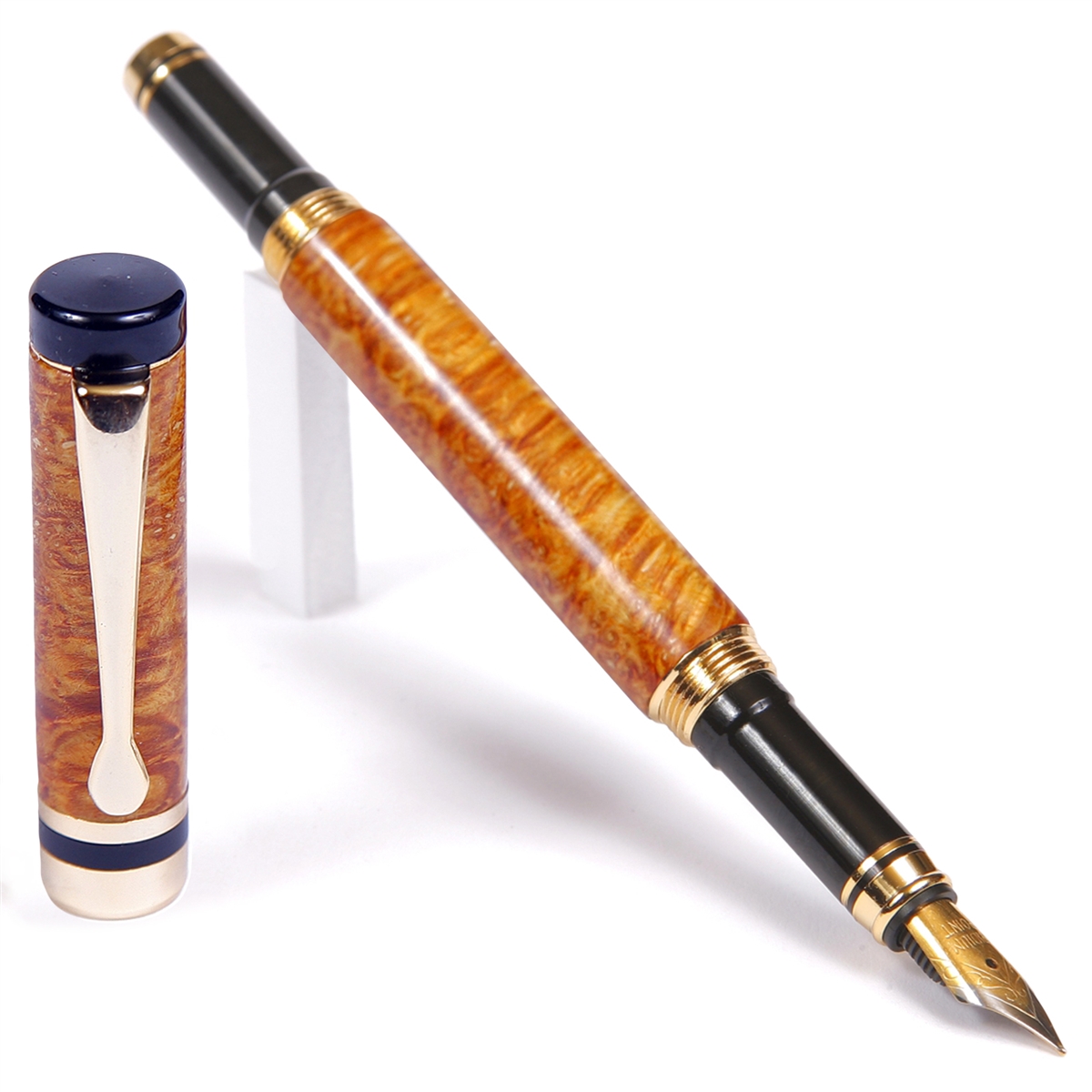 Good Turquiose Resin and Pinecone Gold Plated Fountain Pen